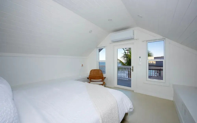 Veselka - Remodeled Home On Double Bay Beach 3 Bedroom Home — фото 4