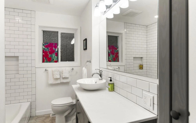 Hillside on North Queen Anne