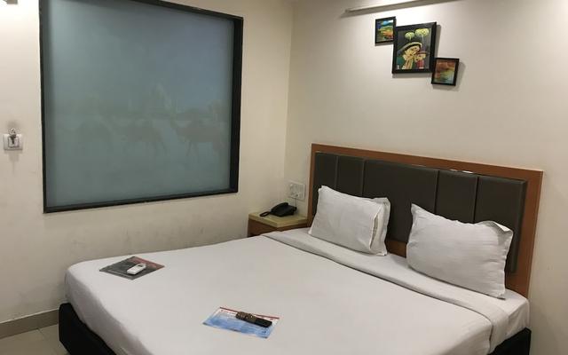 Hotel R Continental – Guest Rooms – Delhi