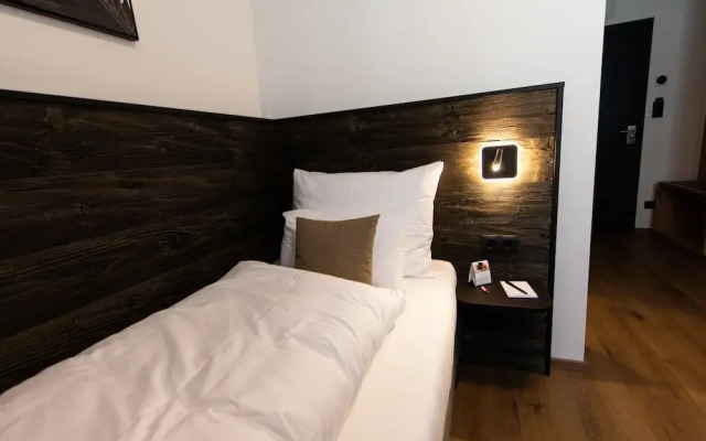 Self-Check-in Hotel VinoQ Zistersdorf