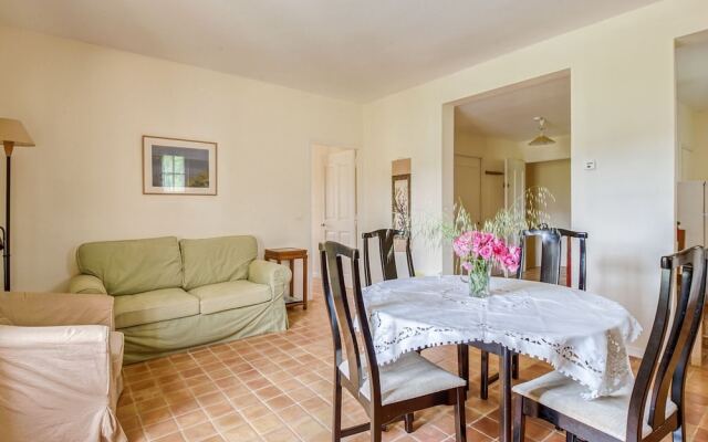 Secluded Holiday Home in Rustrel With Swimming Pool