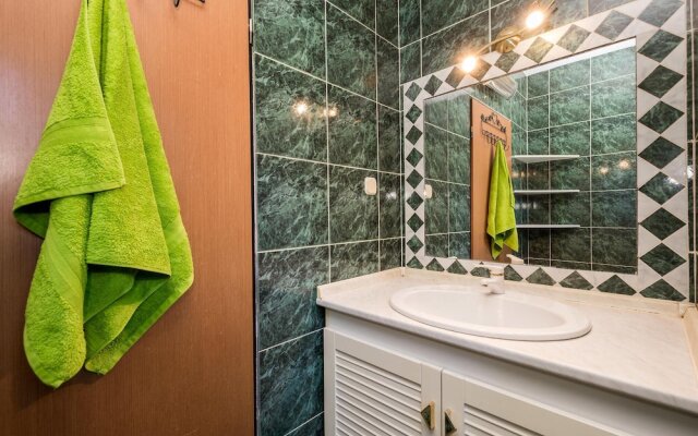 Awesome Apartment in Banjol With 2 Bedrooms and Wifi