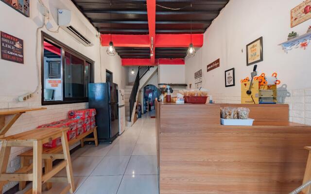 RedDoorz near UNSIKA University Karawang