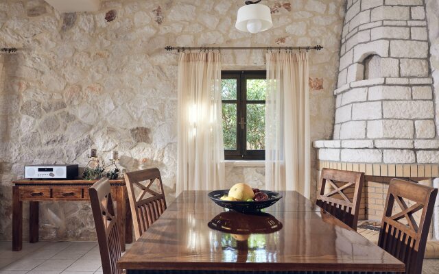 Emerald Villas