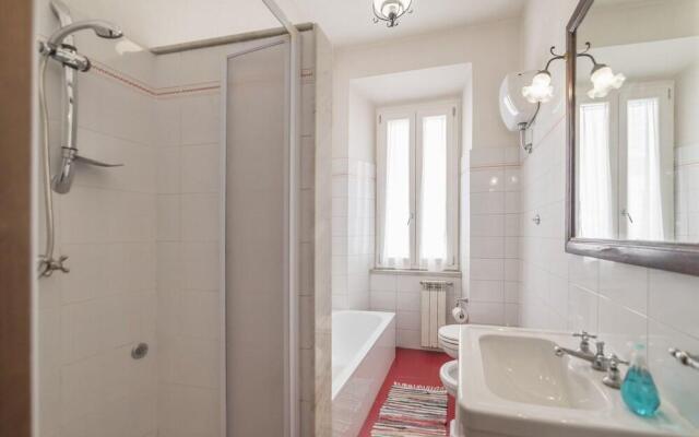 Trastevere Roomy Apartment