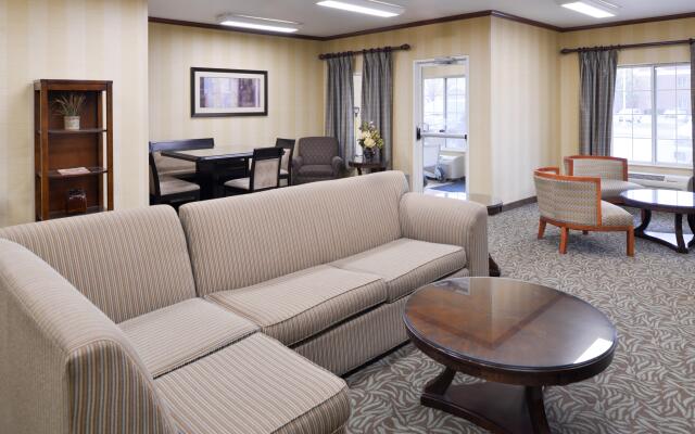 Holiday Inn Express & Suites Sioux Falls At Empire Mall, an IHG Hotel