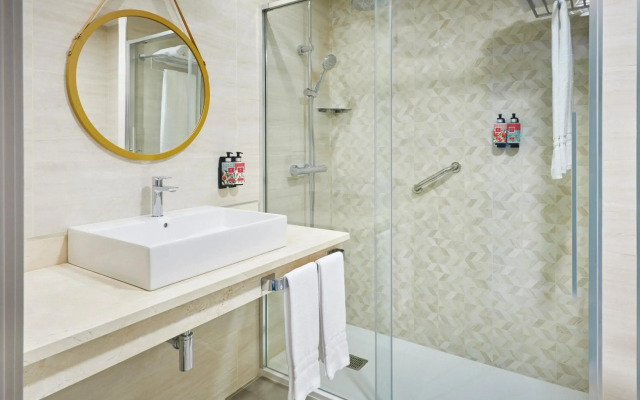 Renaissance Paris La Defense Hotel