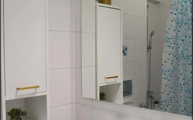BEYOND ABSTRACT - Gorgeous 1BR Apt
