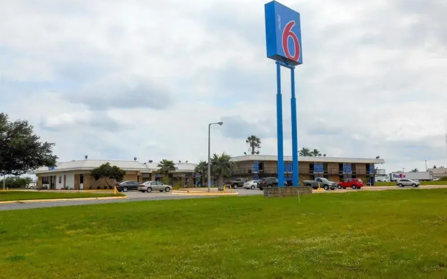 Sky Palace Inn & Suites by Jasper Beeville