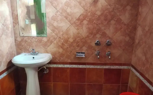 Goroomgo Hotel Dolphin Dalhousie