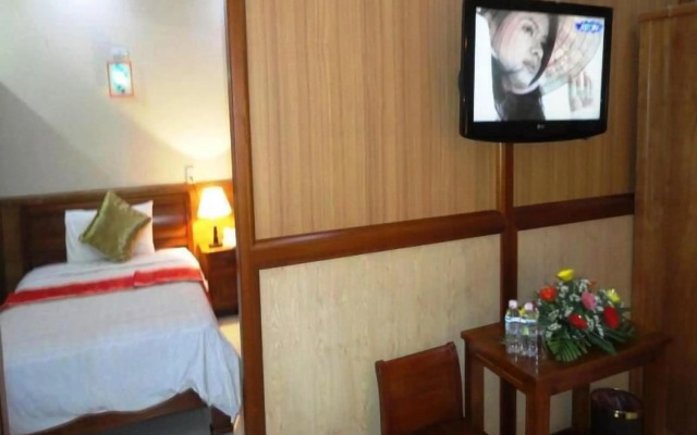 Hoang Yen Canary Hotel