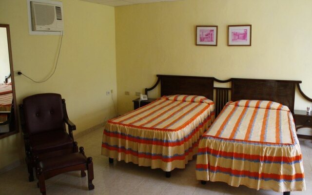 Villa Los Laureles