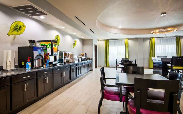 Best Western Plus Dilley Inn & Suites