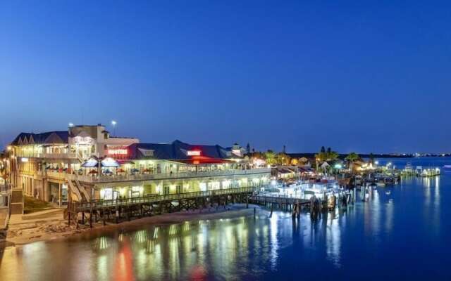 Twins Inn & Apartments