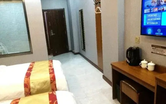 Huolin Gol Yitong Business Hotel
