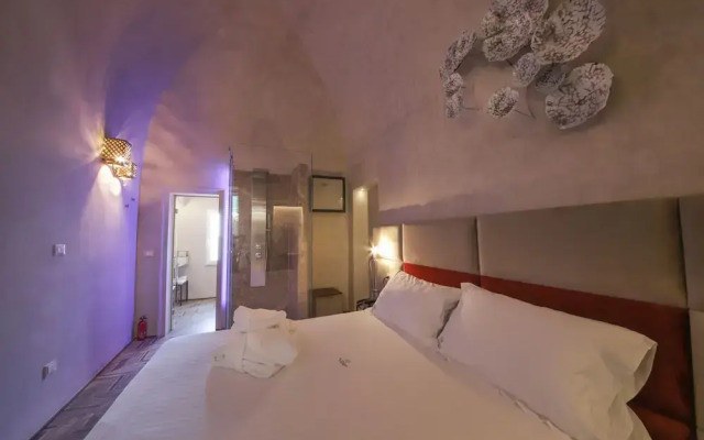 Al Console Luxury Suite