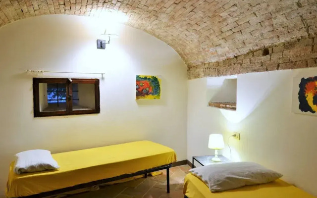 Charming Villa With Swimming Pool