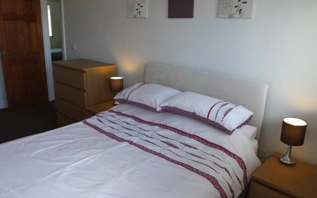 Freshwater Bay Hol Vge 14