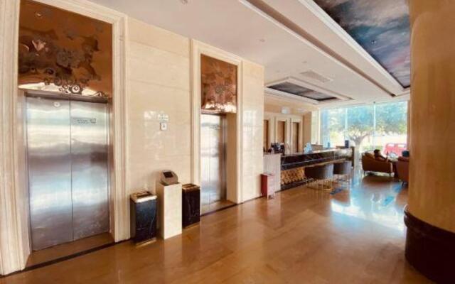 Yuxi Jiangxin E-Sports Hotel