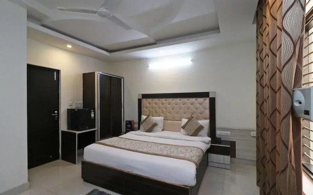 OYO 8971 Woodstay Inn Sector 45