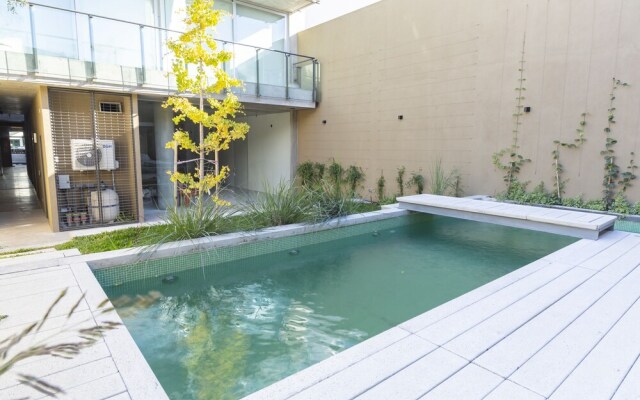 Floralis Suites by Be Local