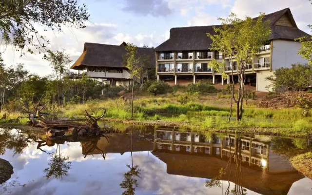 Victoria Falls Safari Club
