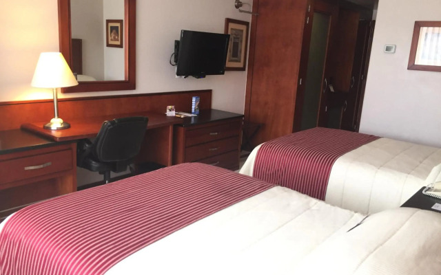 Hotel Fortin Plaza