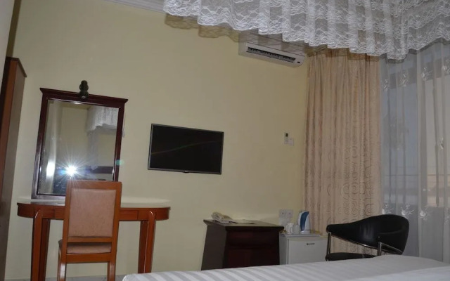 Double View Hotel