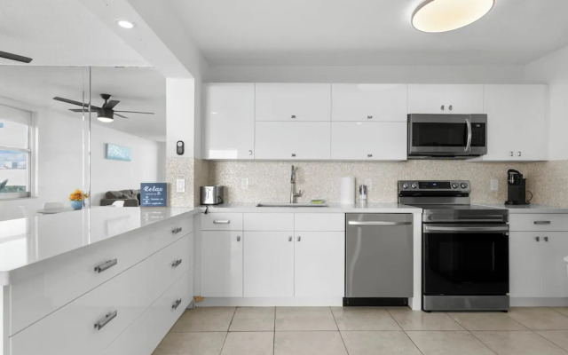 Bay Harbor Sunset Apt 4A