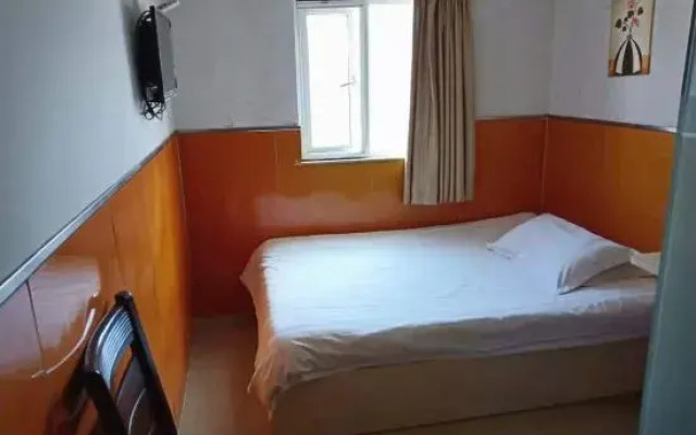 Ruixue Hostel (Shanghai Zhujing Zijin Plaza)