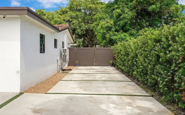 Dania Beach Unit 1 in Dania Beach