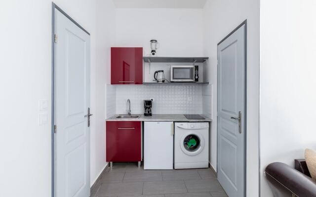 Modern flat near Parc du 26ème Centenaire