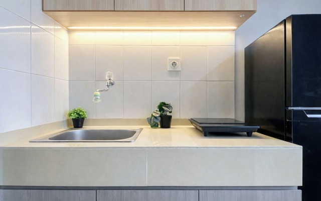 Wooden Accents Studio At Monroe Tower Apartment