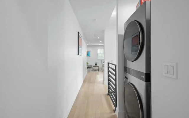 Not Affected by the Fire/modern 5BR Home With Full Amenities & Parking #2