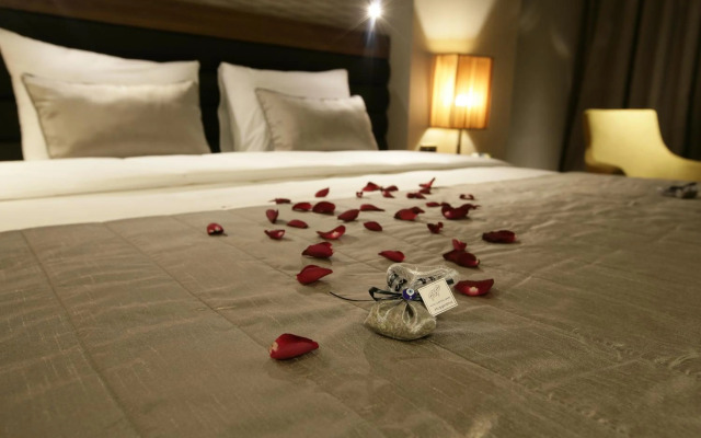 RYS Hotel & Restaurant