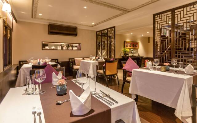 Heritage Line Violet cruise – Ha Long Bay & Lan Ha Bay