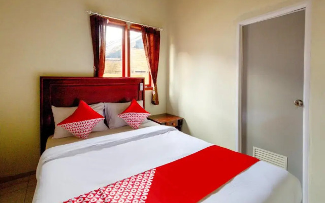 OYO 2978 Karanggoso Indah Hotel