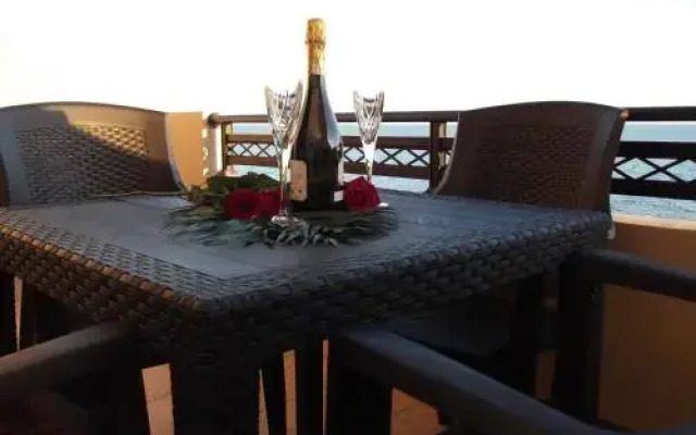 Kritamos Beach Apartments