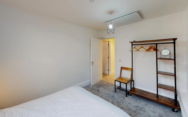 Hu1 Boutique City Apartment - Sleeps 6