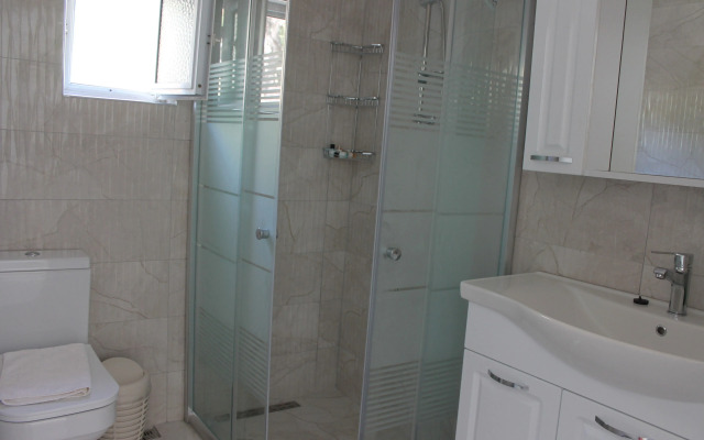 Saranda Beach Pansiyon