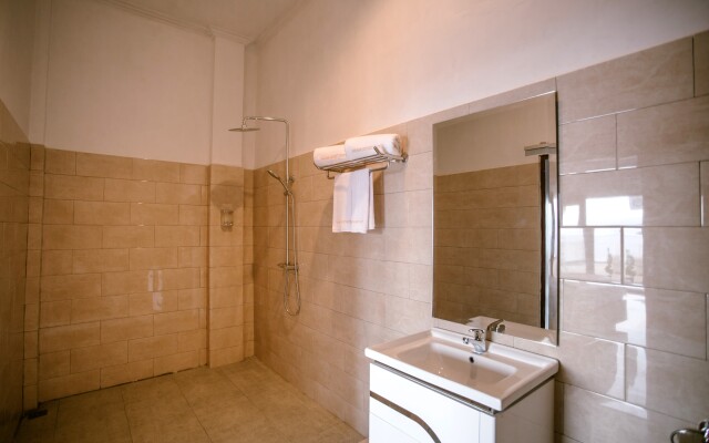 Samuh Sunset Nusa Penida by GenuineHost