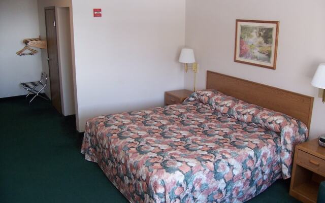 Budget Host Inn & Suites