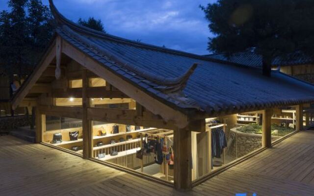 Xuema Yulong Hotel