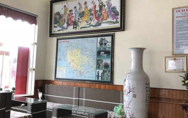 Cat Ba Central Point Hotel