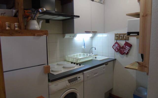 Lou Services Apartment M3-102 LSI 001