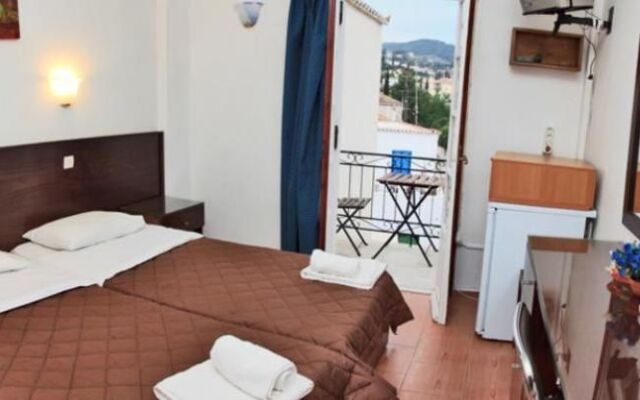 Tonia Hotel