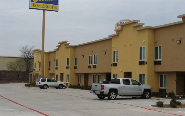 West Worth Inn and Suites