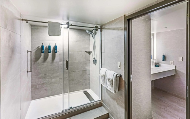 DoubleTree by Hilton Tulsa Downtown