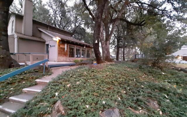 Alta Sierra Village Inn