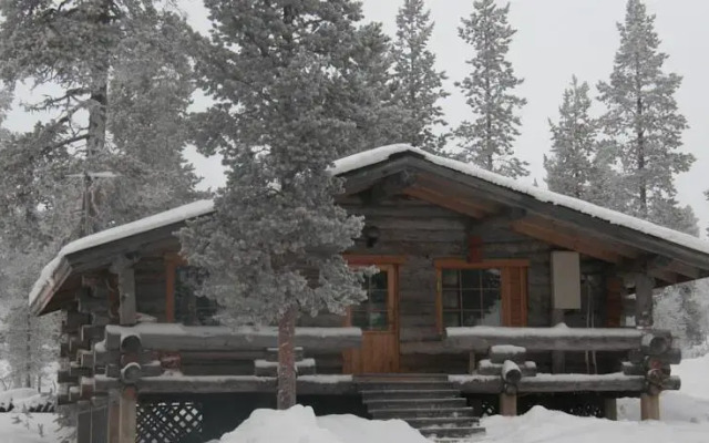 Saariselkä Inn Log Cabins